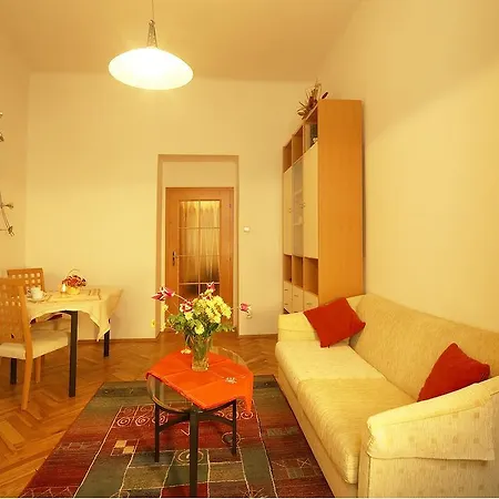 Apartment Vysehrad With Free Parking Prague