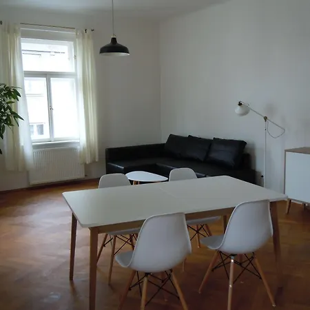 Vysehrad With Free Parking Apartment *