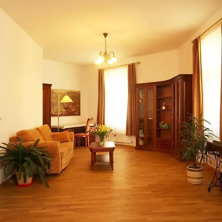 Vysehrad With Free Parking Apartment
