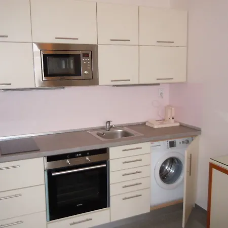 Apartment Vysehrad With Free Parking
