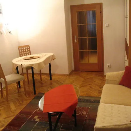 Apartment Vysehrad With Free Parking